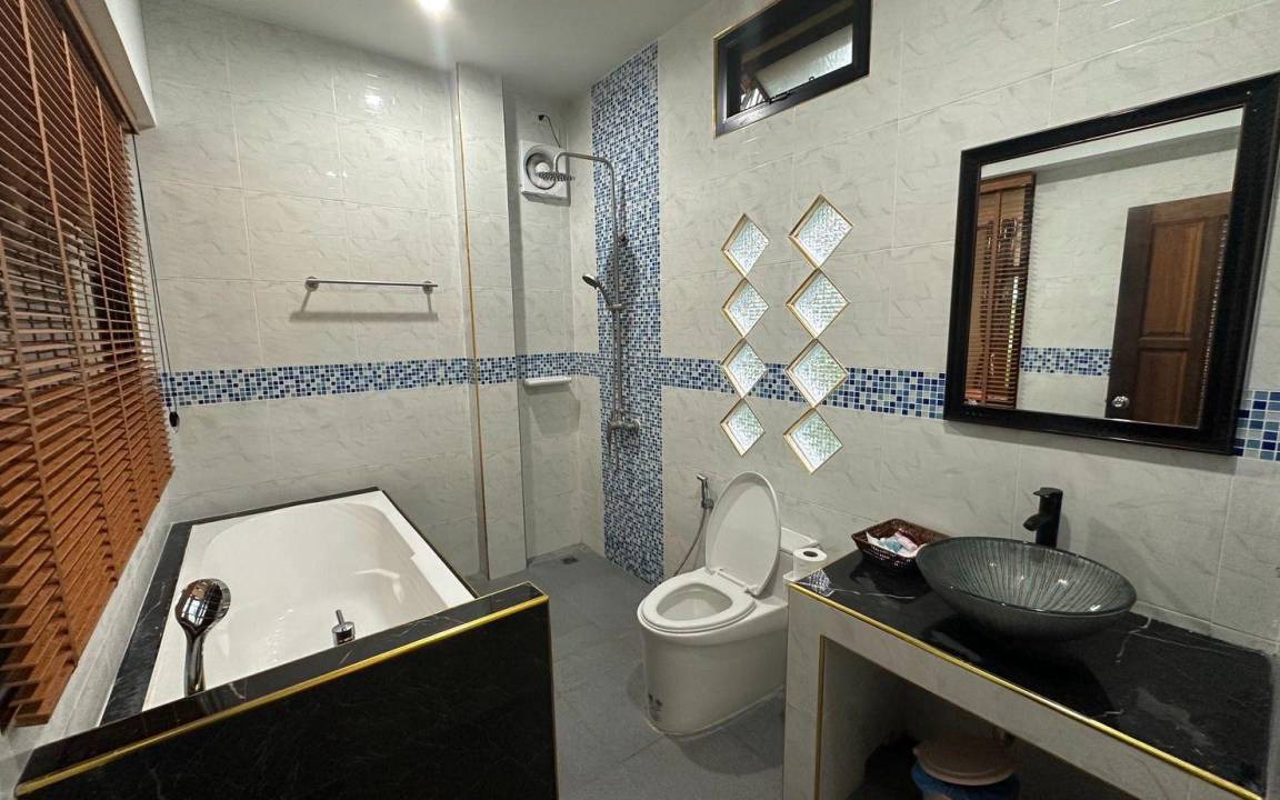 Photo of Bathroom in Ao Luek