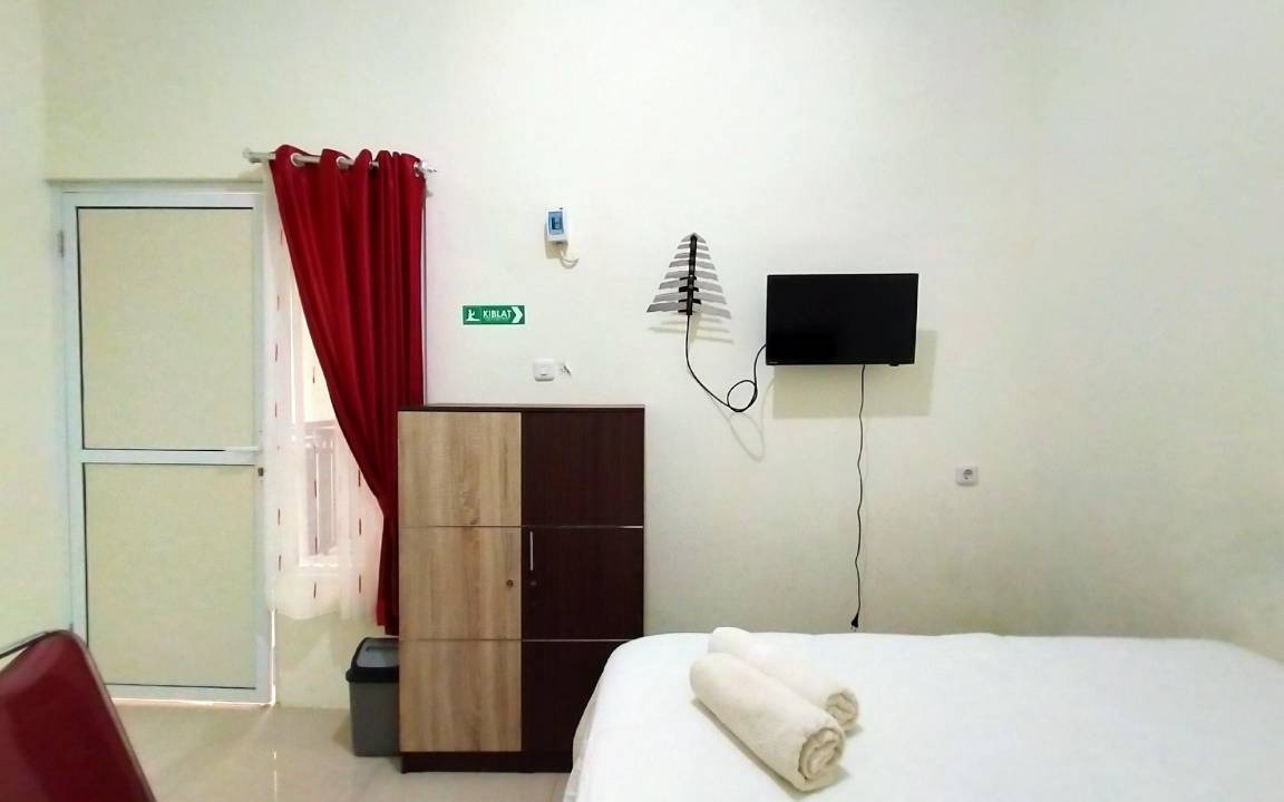 Photo of Bedroom in Biringkanya