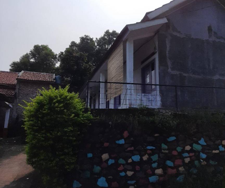Photo of Buildings in Bandulu