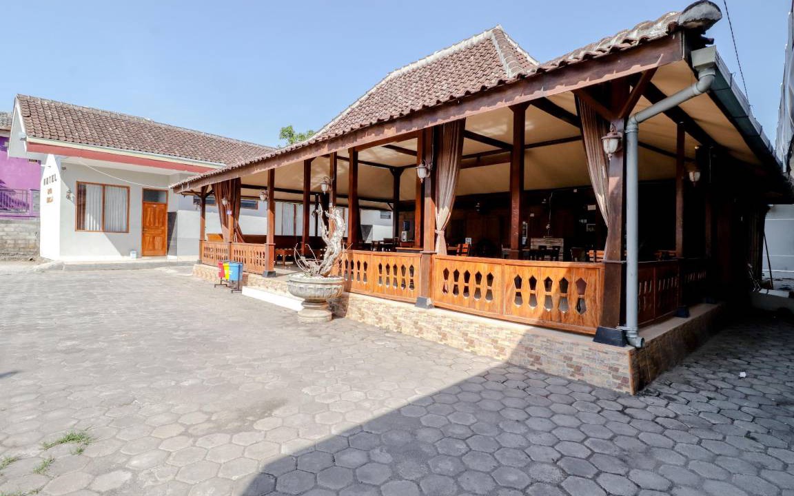 Photo of Buildings in Wonosari