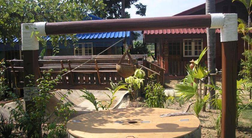 Photo of Others in Mae Sariang