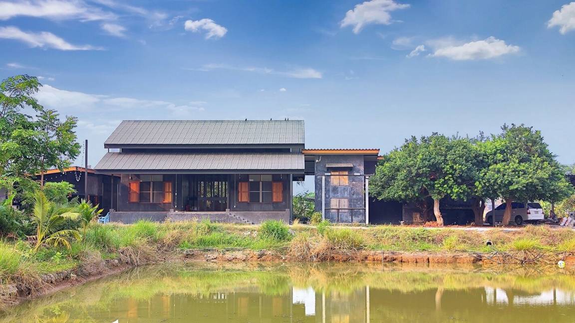 Photo of Buildings in Nong Ya Sai