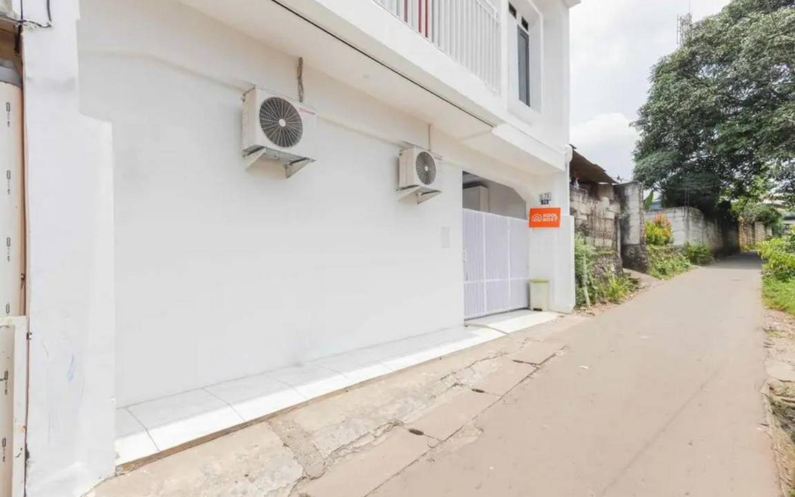 Photo of Buildings in Ciputat