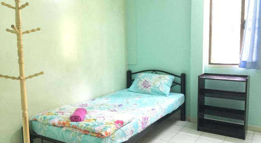 Photo of Bedroom in Wat Bowon Niwet