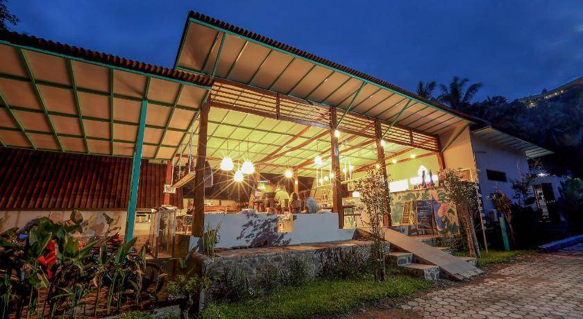 Photo of Buildings in Senggigi