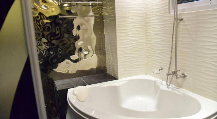 Photo of Bathroom in Wattana