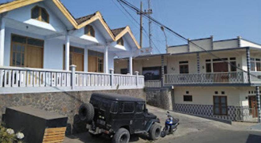 Photo of Others in Tosari