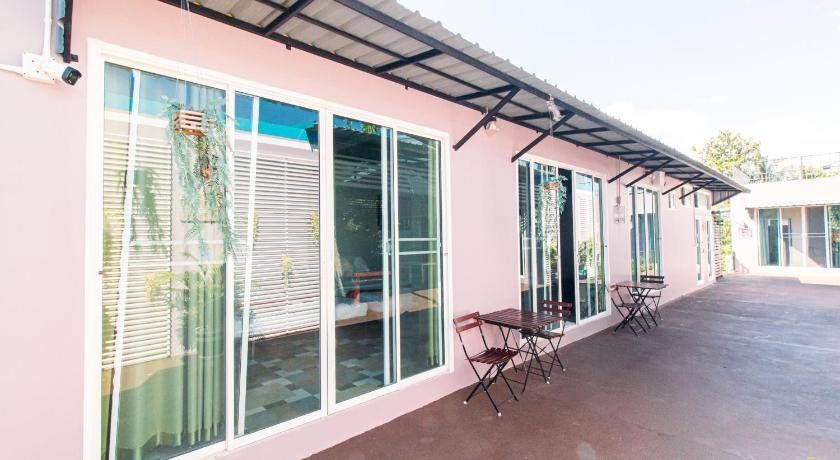 Photo of Patio Balcony in Tha Mai