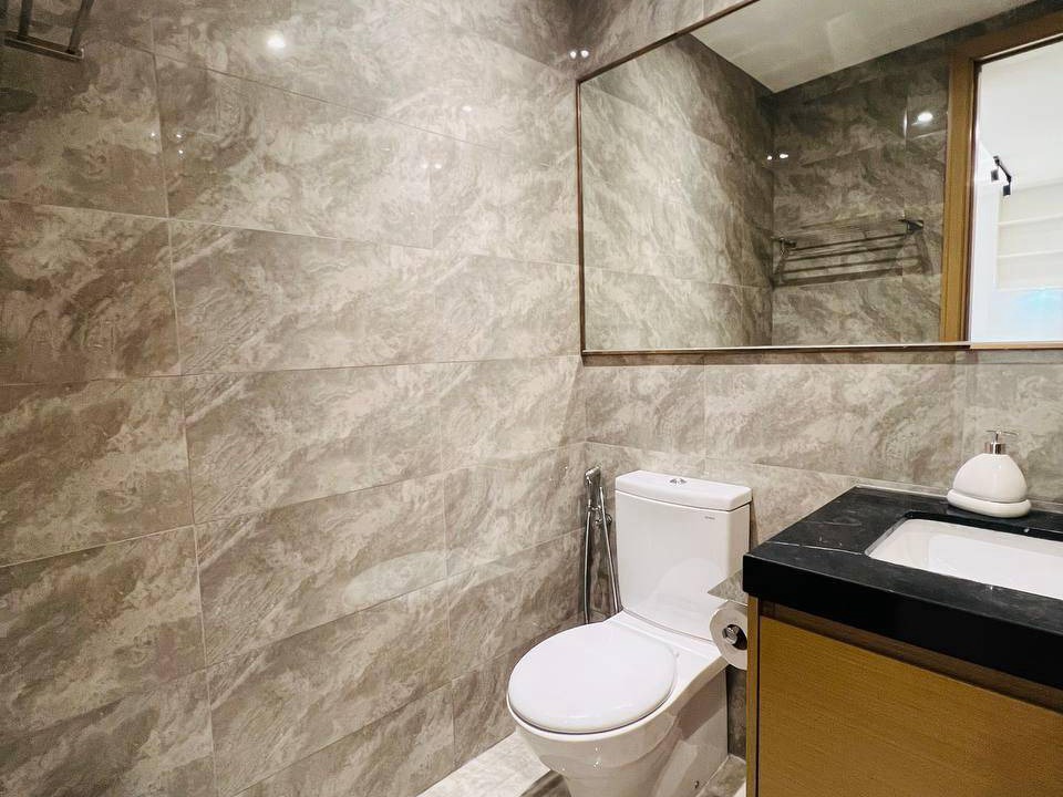 Photo of Bathroom in Central District
