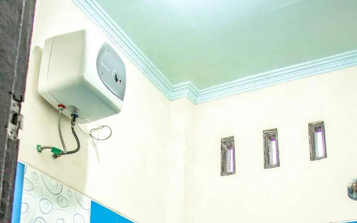 Photo of Bathroom in Kalipuro