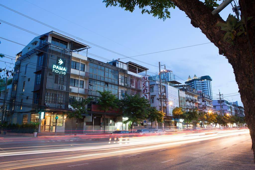 Photo of Buildings in Bang Lamphu Lang