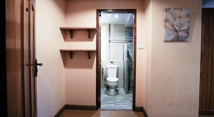 Photo of Bathroom in Bang Khun Phrom