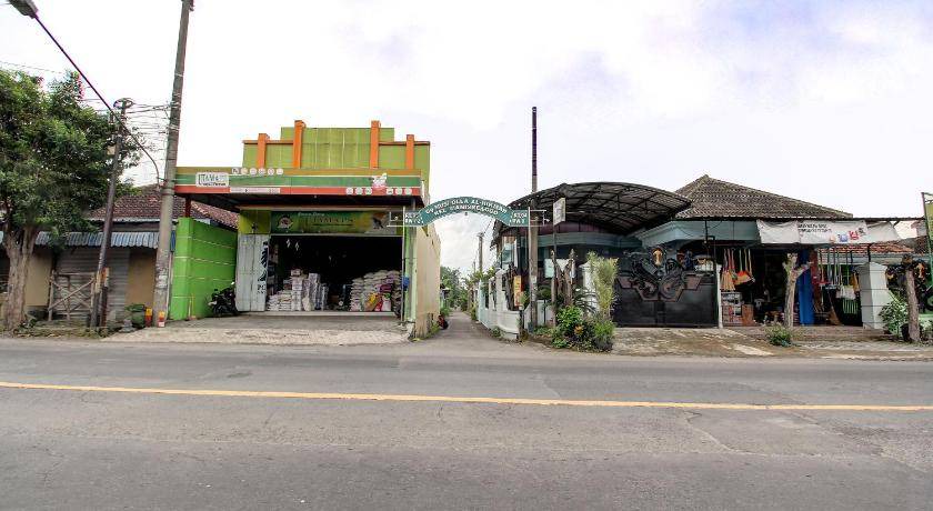 Photo of Buildings in Kediri