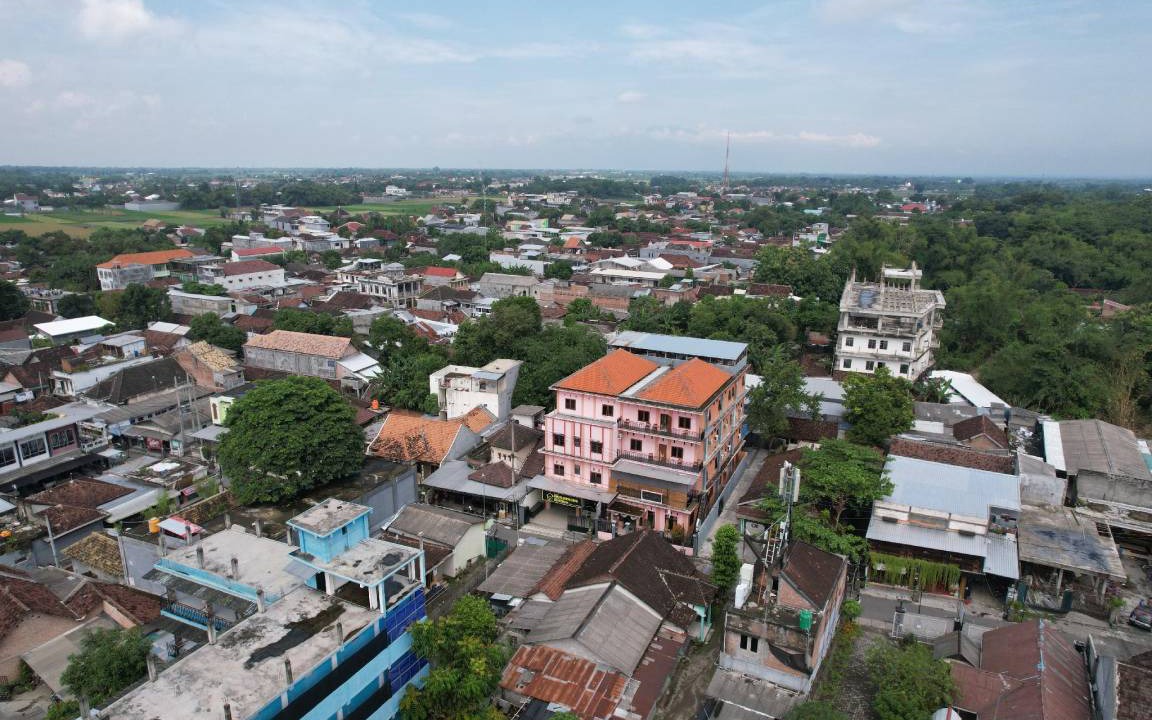 Photo of Buildings in Pare