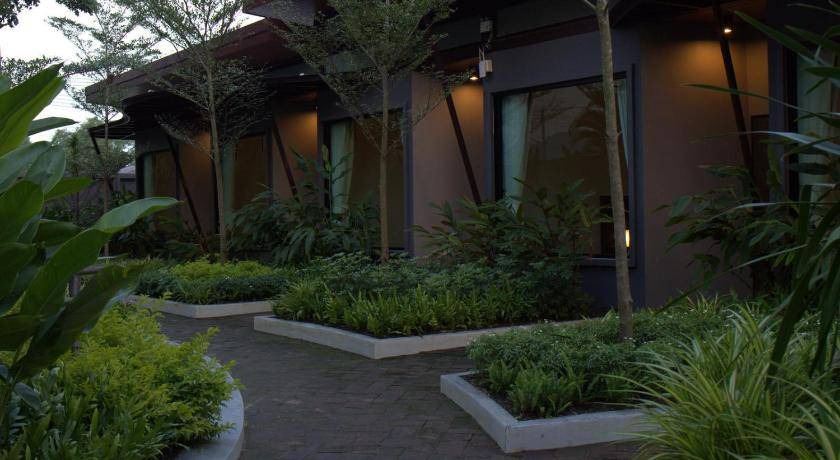 Photo of Buildings in Lop Buri