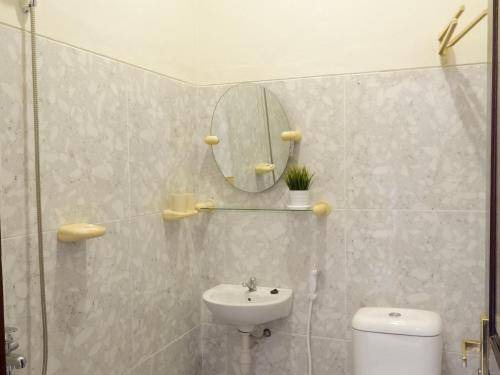 Photo of Bathroom in Ngemplak