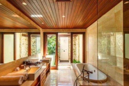 Photo of Bathroom in Ungasan