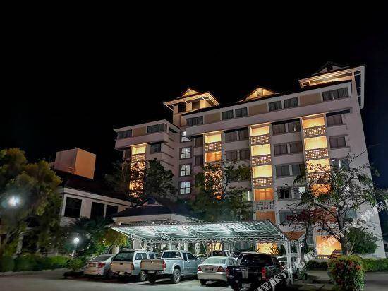 Photo of Buildings in Pak Chong