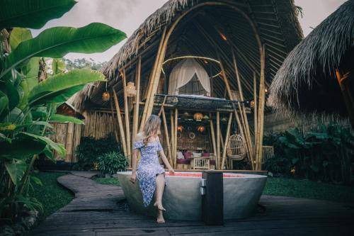 Photo of Others in Selat