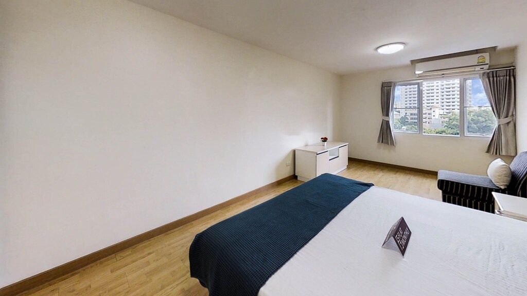 Photo of Bedroom in Ekkamai