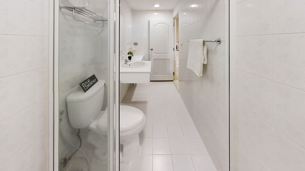 Photo of Bathroom in Ekkamai