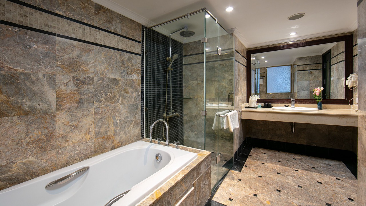 Photo of Bathroom in Old Quarter