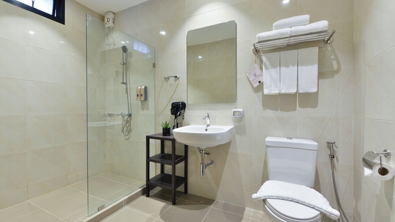 Photo of Bathroom in Pom Prap