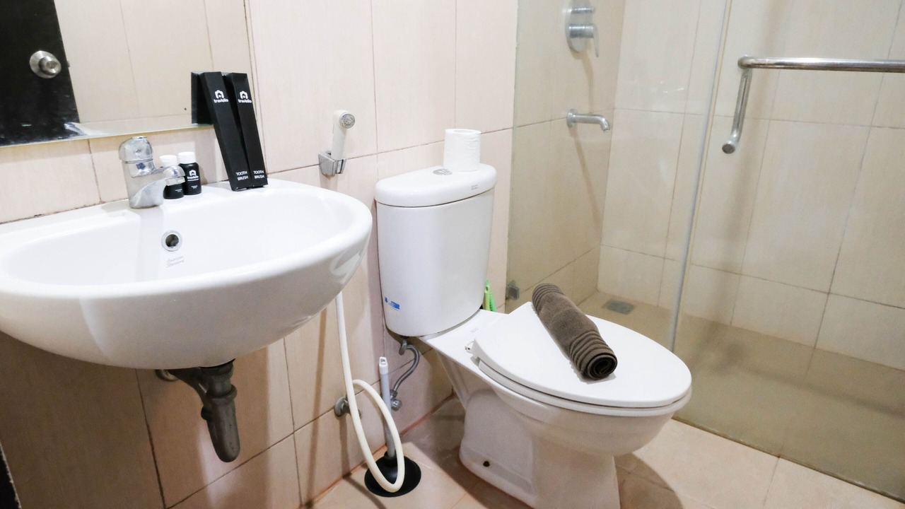 Photo of Bathroom in Siwalankerto