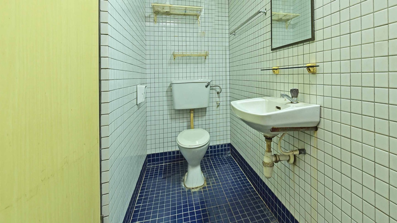 Photo of Bathroom in Central District
