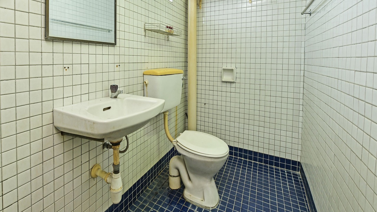 Photo of Bathroom in Central District