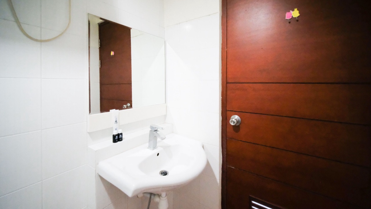 Photo of Bathroom in Siwalankerto