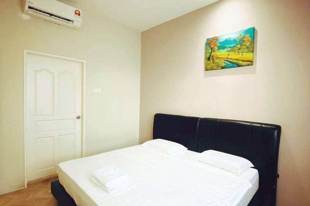 Photo of Bedroom in Taman Melaka Raya