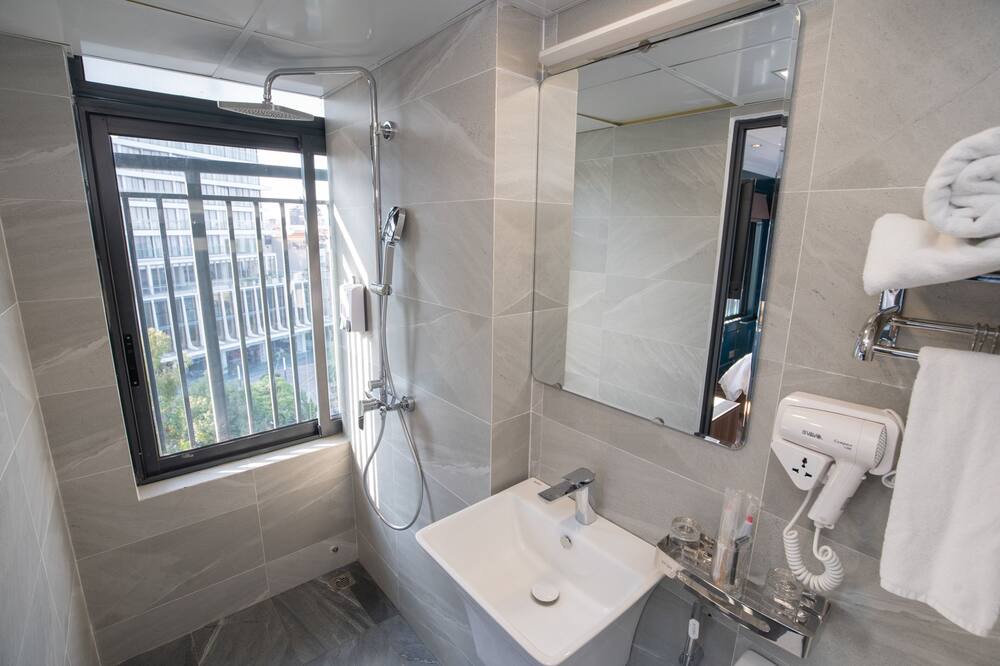 Photo of Bathroom in Thuy Khue