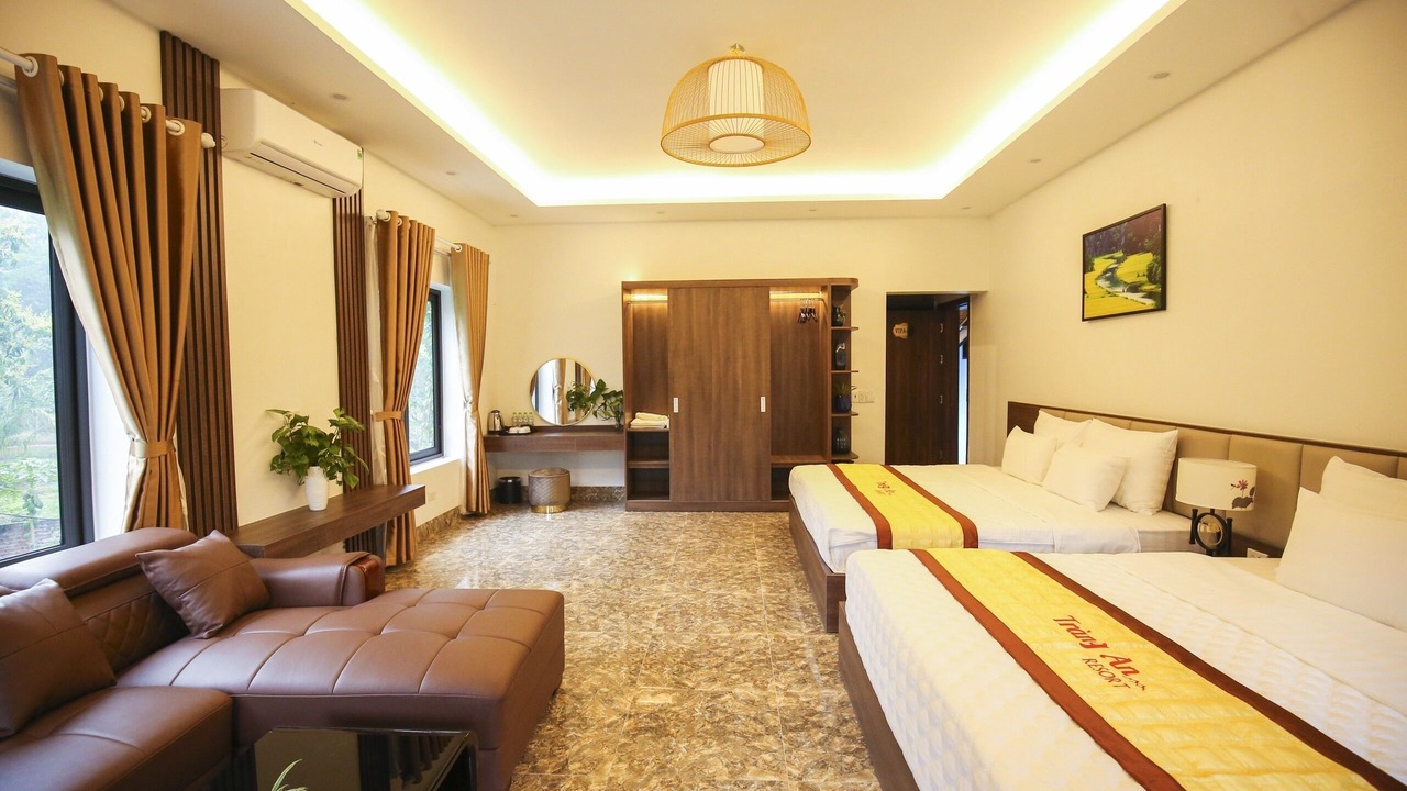 Photo of Others in Hoa Lu