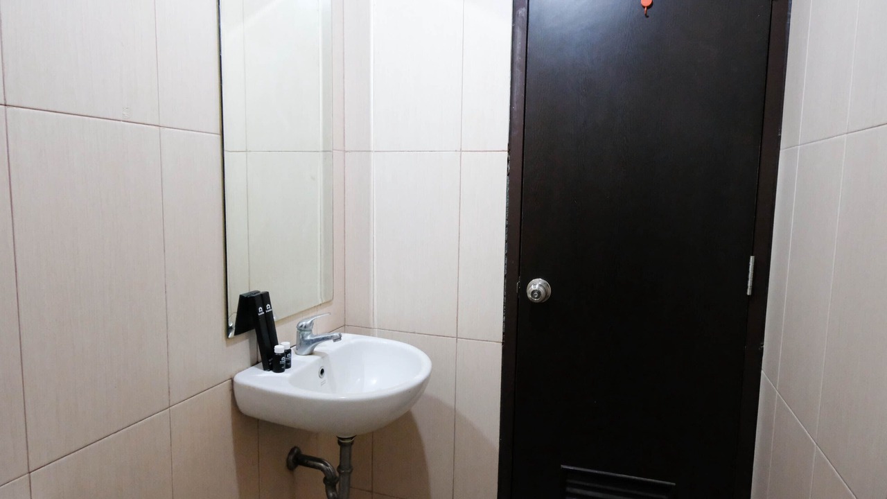 Photo of Bathroom in Ketintang