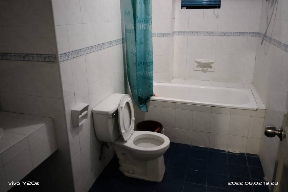 Photo of Bathroom in Kampung Air