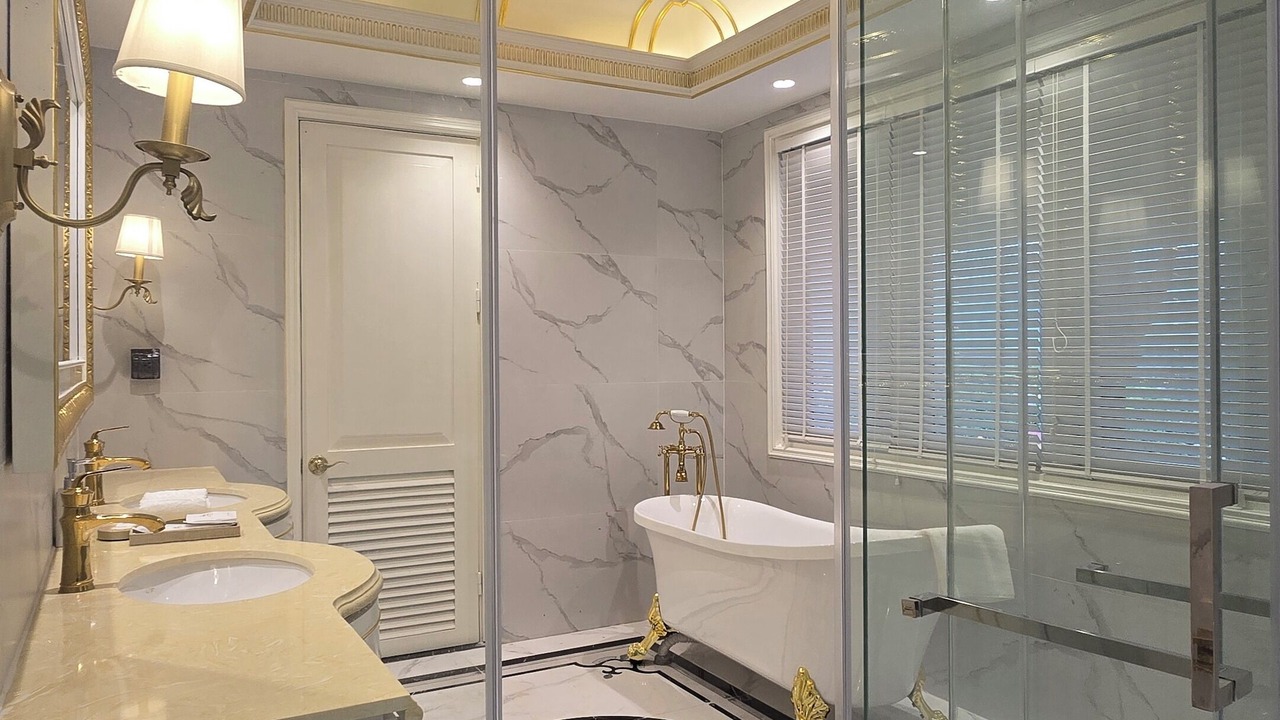 Photo of Bathroom in Pakse