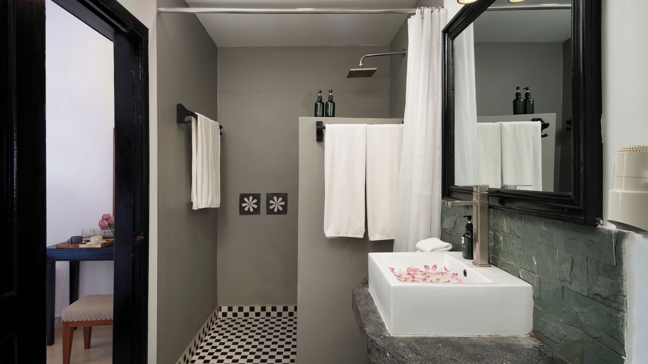 Photo of Bathroom in Sangkat Sla Kram