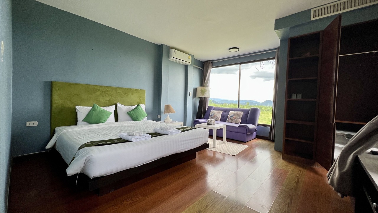 Photo of Bedroom in Khanong Phra
