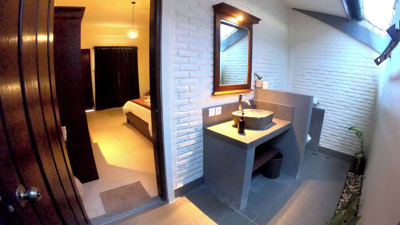 Photo of Bathroom in Selong Belanak