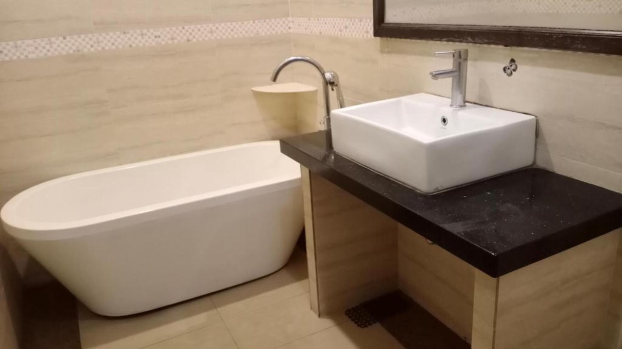 Photo of Bathroom in Jambu