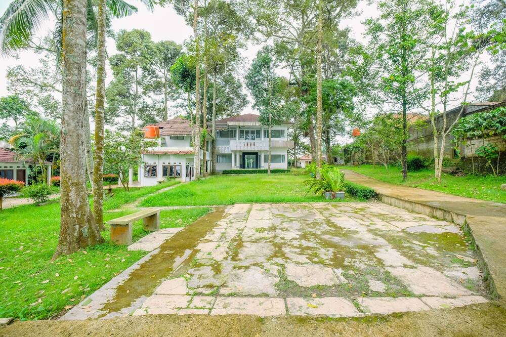 Photo of Outdoor in Caringin