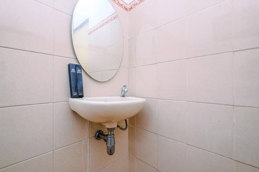 Photo of Bathroom in Caringin