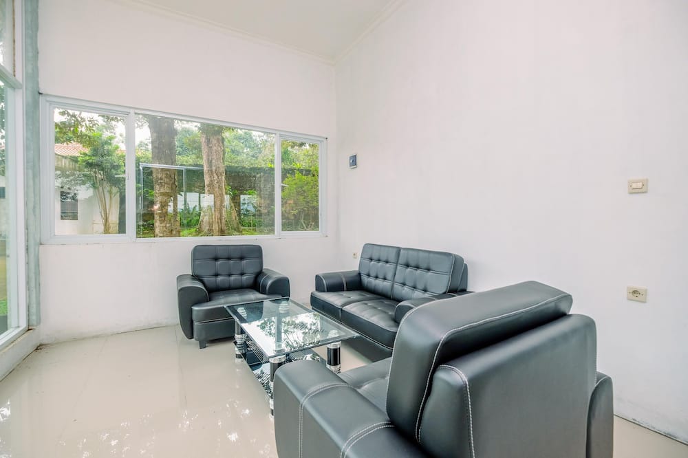 Photo of Livingroom in Caringin