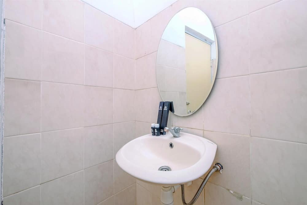 Photo of Bathroom in Caringin