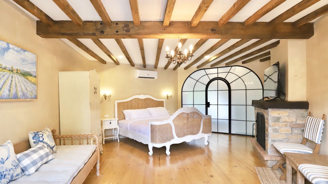 Photo of Bedroom in Lat Yao