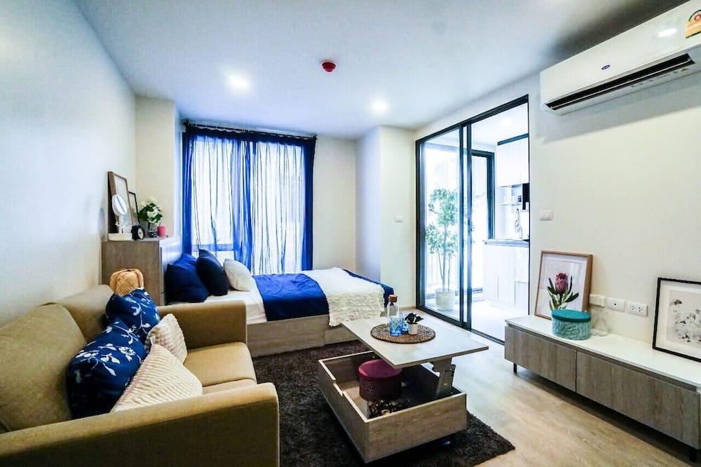Photo of Livingroom in China Town