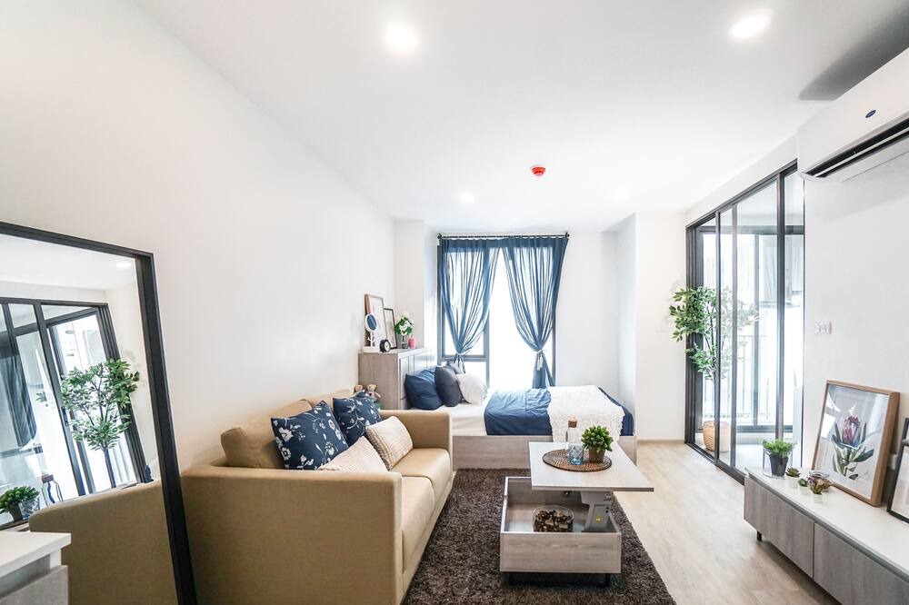 Photo of Livingroom in China Town