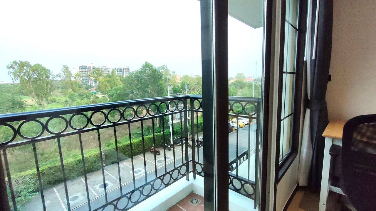 Photo of Patio Balcony in Na Chom Thian