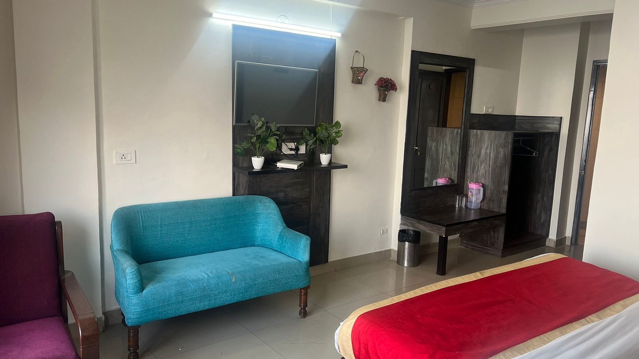 Photo of Bedroom in The Mall Road